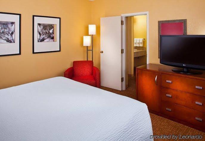 Courtyard Tampa Westshore/Airport Exterior foto
